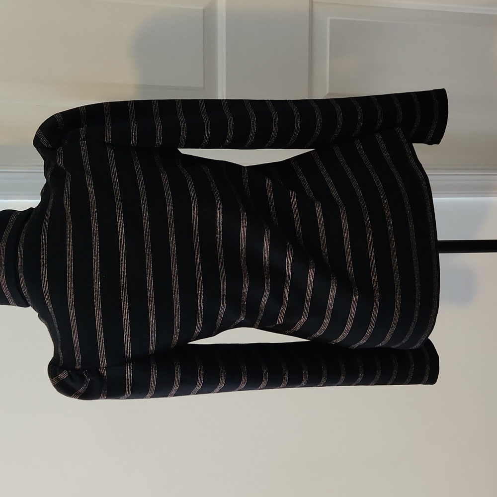 NWOT Veronica Beard Black Turtleneck Size M - Picture 11 of 12